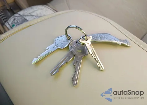 1986 Dodge 600 z USA, uszkodzony, nr VIN 1B3BV55K3GG224917